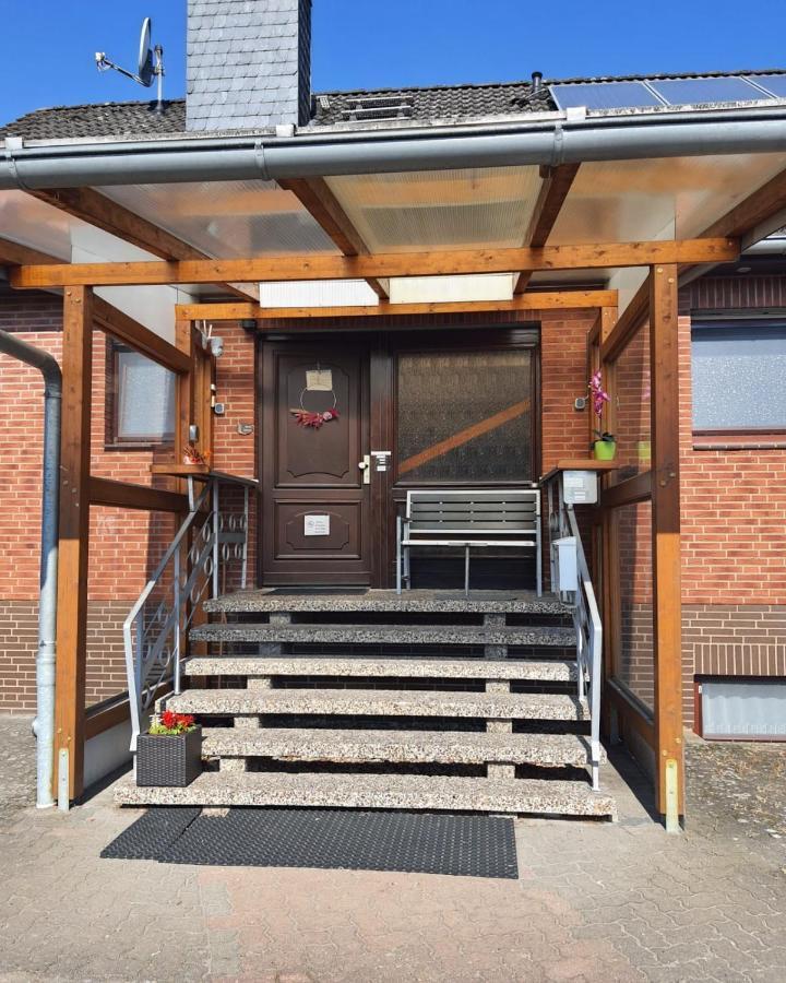 噶斯特豪斯特拉纳酒店 Wathlingen 外观 照片